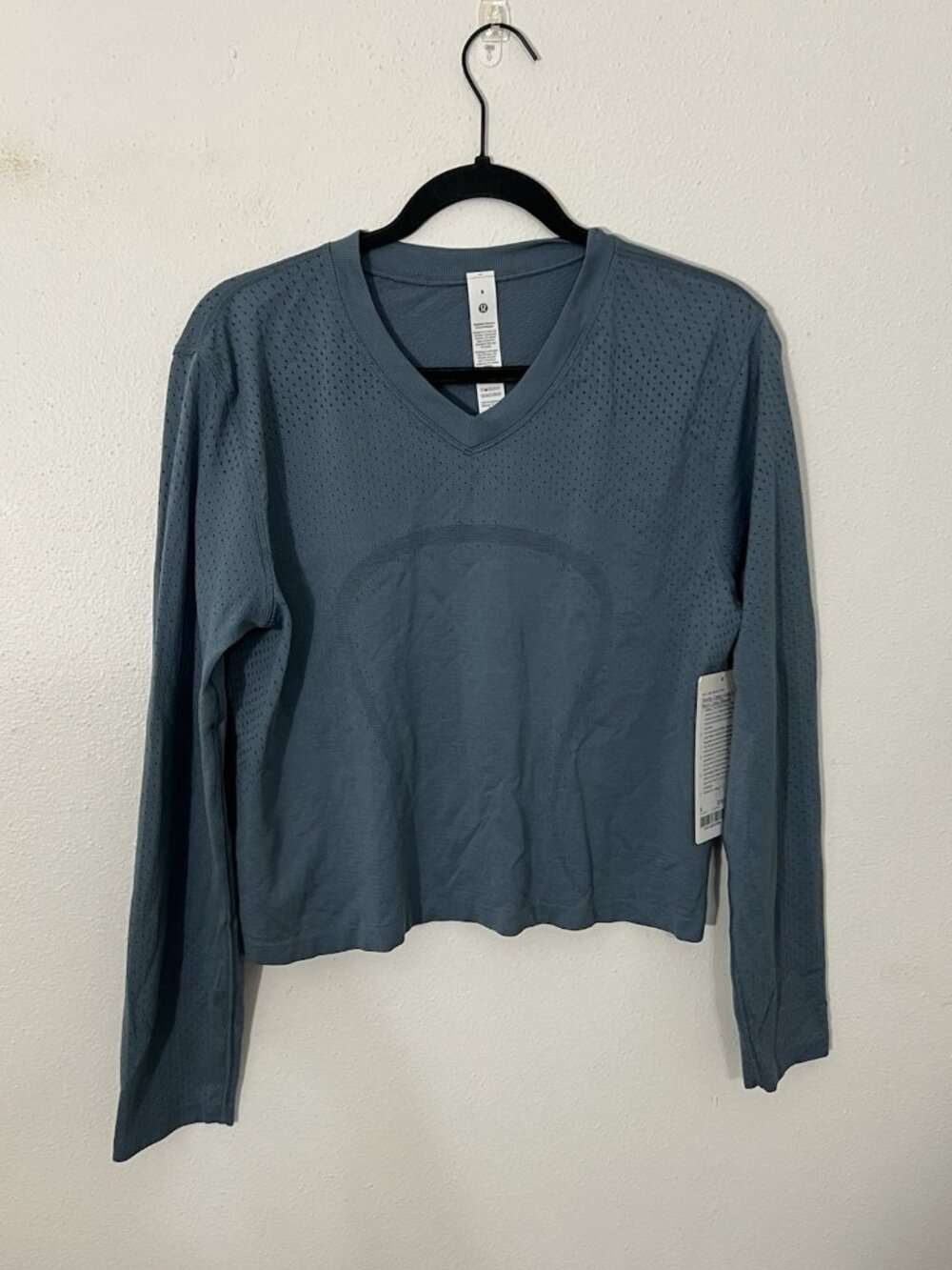 NWT Lululemon Swiftly Tech Open Hole V-Neck Long Sleeve Shirt Steel Blue Size 8